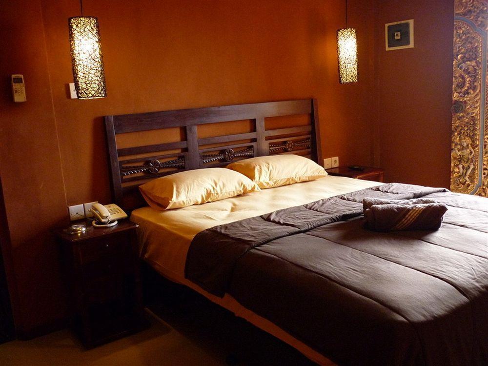 Bemo Corner Guest House Kuta Lombok Exterior foto