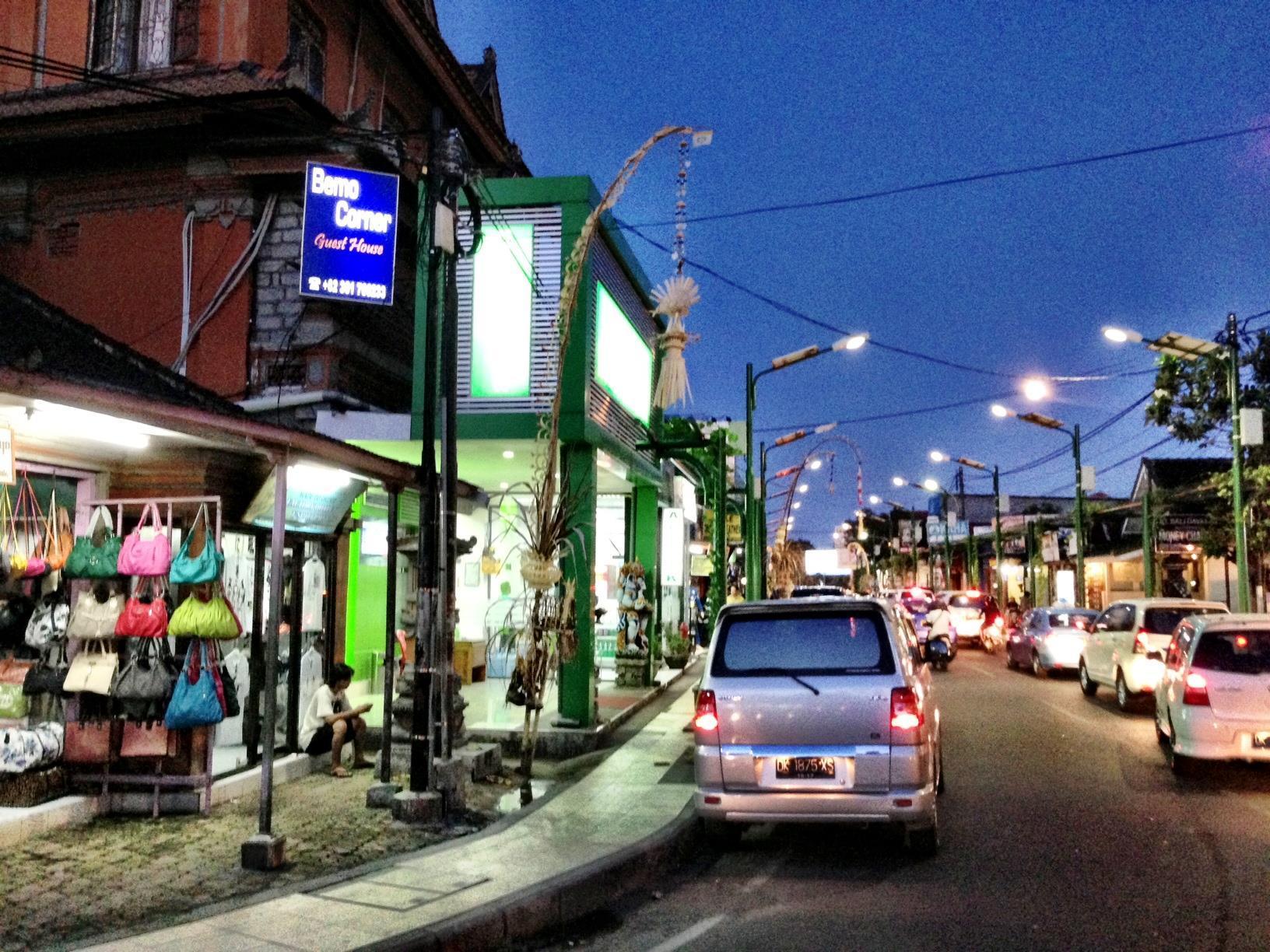 Bemo Corner Guest House Kuta Lombok Exterior foto